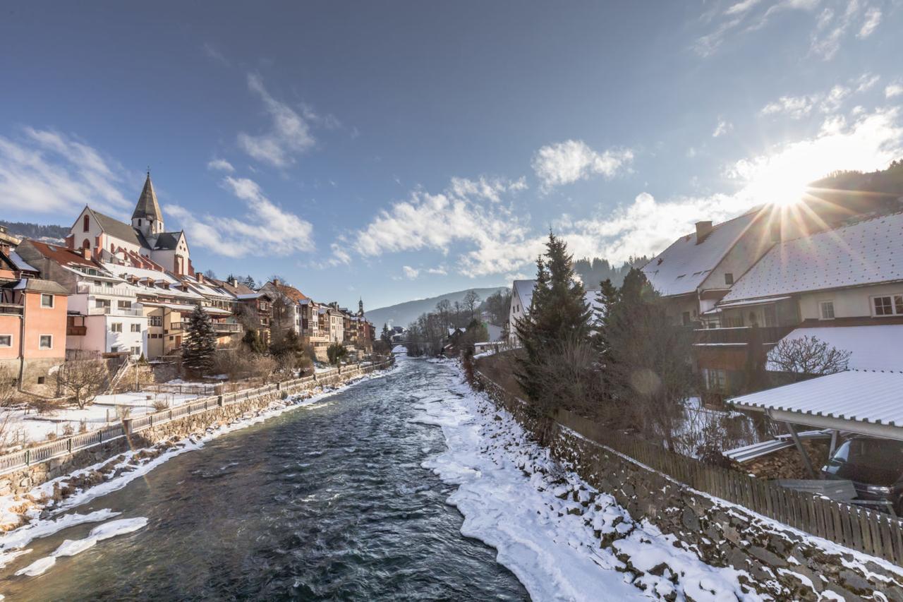 Jufa Hotel Мурау Экстерьер фото